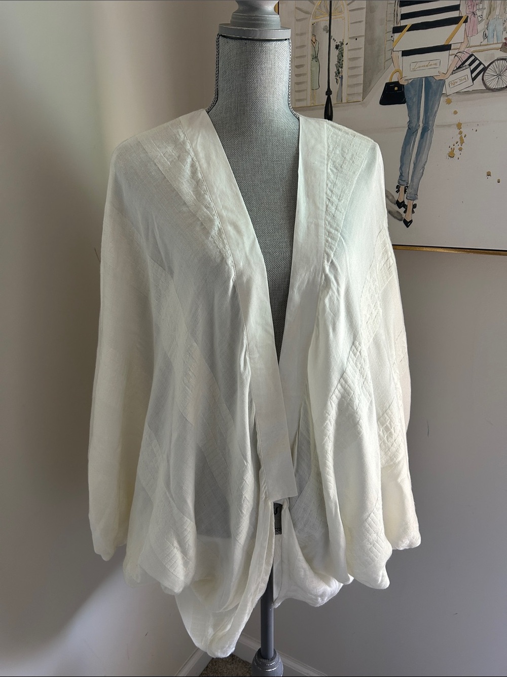 Universal Thread White Textured Lightweight Top